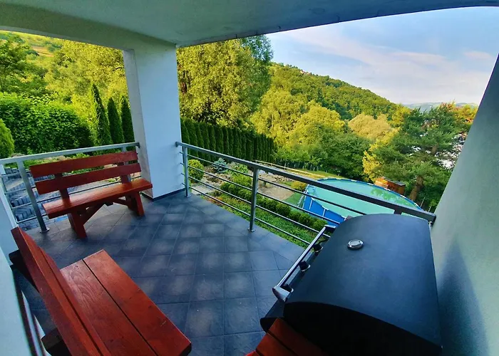 Dom Nad Jeziorem Roznowskim