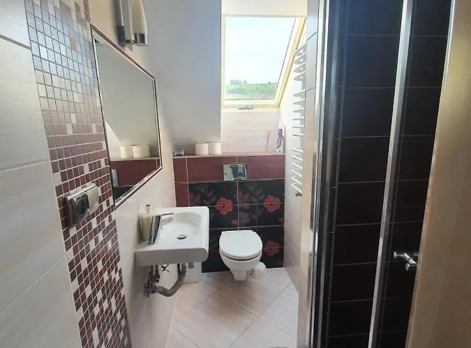 Dom Nad Jeziorem Roznowskim Ferienhaus