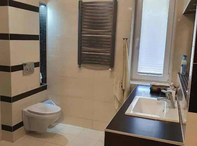 Dom Nad Jeziorem Roznowskim Ferienhaus Tegoborze