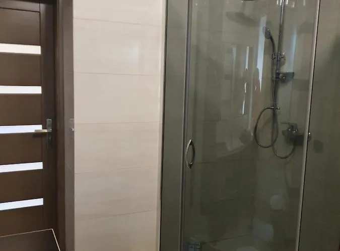 בית נופש Dom Nad Jeziorem Roznowskim *