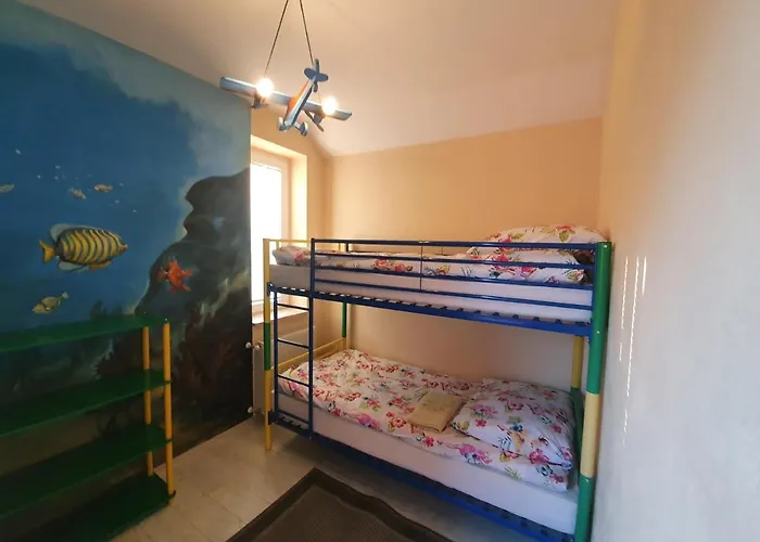 בית נופש Dom Nad Jeziorem Roznowskim